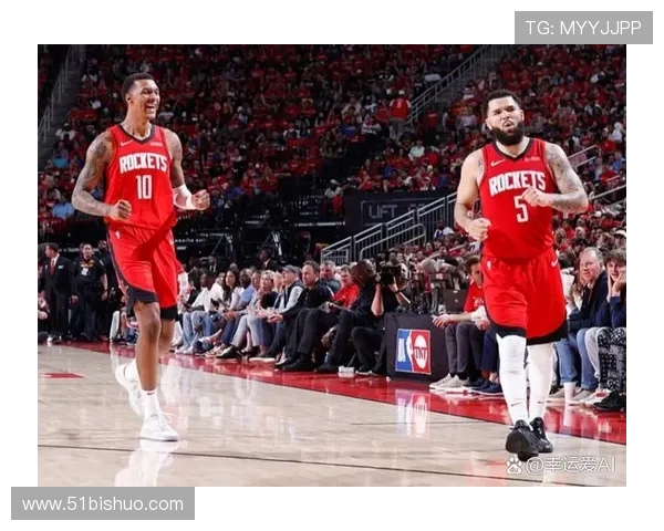 季后赛激战尼克斯对决热火双方争夺总冠军席位的精彩瞬间回顾